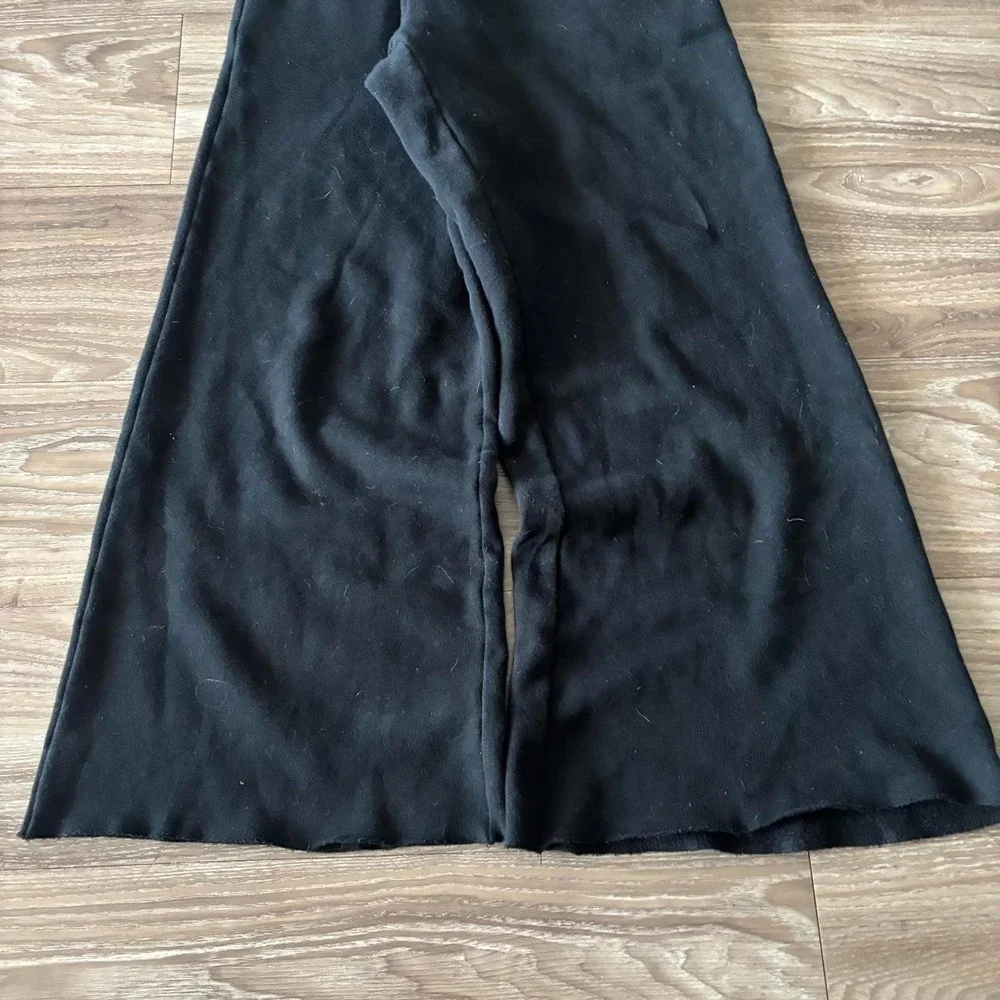 Vintage Y2K/2000s Baggy Black Flare Streetwear Sweatpants! Fits M